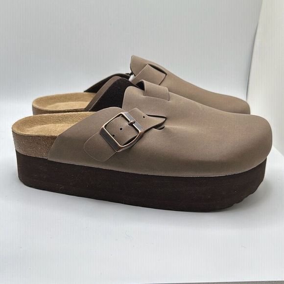 CUSHIONAIRE Women's Cork Footbed Platform Clog 7 BROWN - Picture 1 of 7